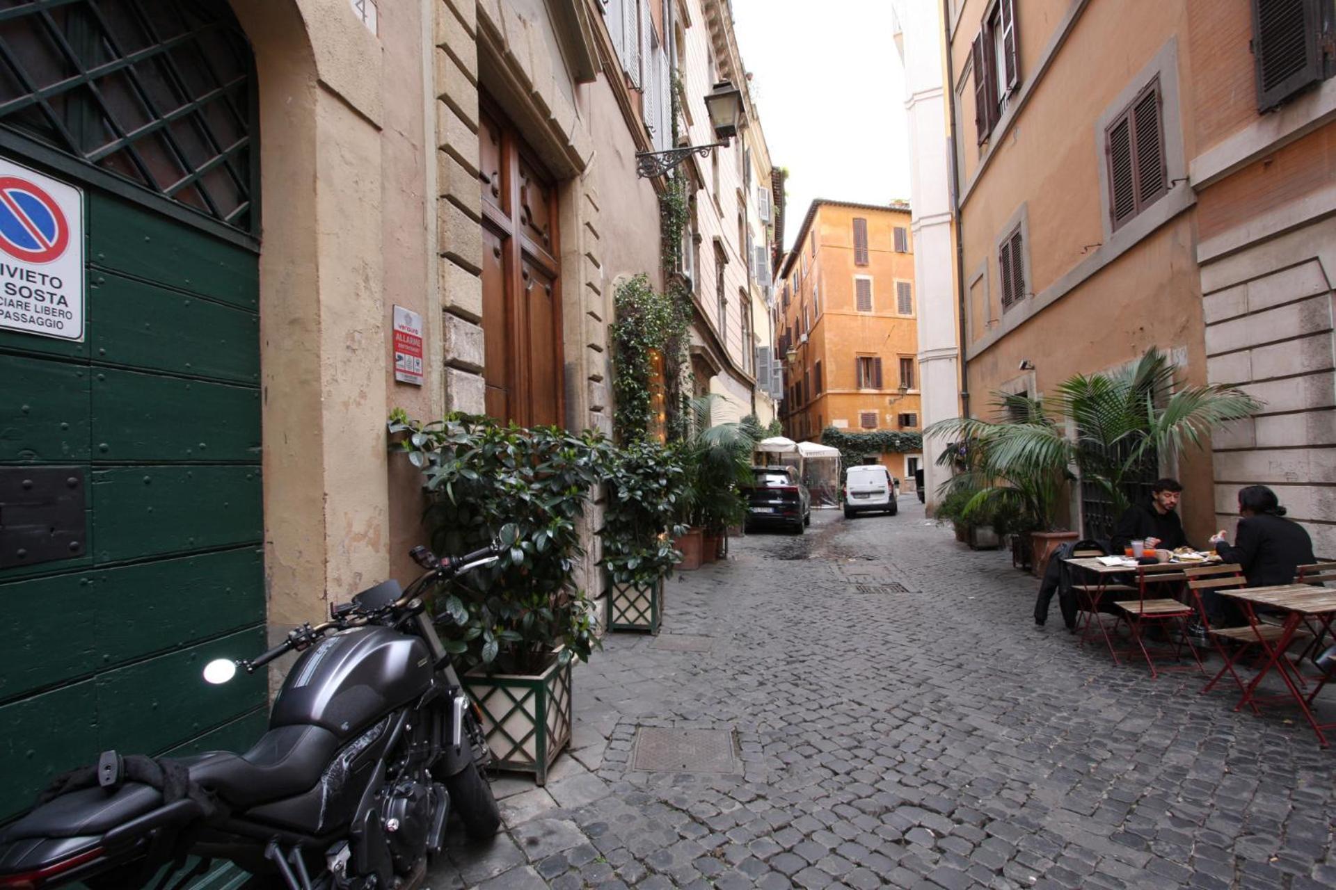 Apartment Navona Terrace 2br House Rom